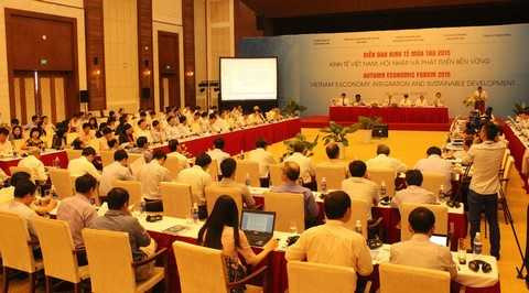 Các diễn giả tham gia Diễn đàn đều ủng hộ chương trình làm việc mới này, cho rằng, nó rất phù hợp với bối cảnh hiện nay, khi Việt Nam đang đứng trước ngưỡng cửa chính thức tham gia Hiệp định đối tác xuyên Thái Bình Dương (TTP) và những biến động của kinh tế thế giới gần đây, đặc biệt là Trung Quốc, đang ảnh hưởng tiêu cực đến Việt Nam. Các diễn giả tham gia Diễn đàn đều ủng hộ chương trình làm việc mới này, cho rằng, nó rất phù hợp với bối cảnh hiện nay, khi Việt Nam đang đứng trước ngưỡng cửa chính thức tham gia Hiệp định đối tác xuyên Thái Bình Dương (TTP) và những biến động của <a href='https://vtcnews.vn/kinh-te.1.0.html' ><a href='https://vtcnews.vn/quoc-te.311.0.html' >kinh tế thế giới</a></a> gần đây, đặc biệt là Trung Quốc, đang ảnh hưởng tiêu cực đến Việt Nam.