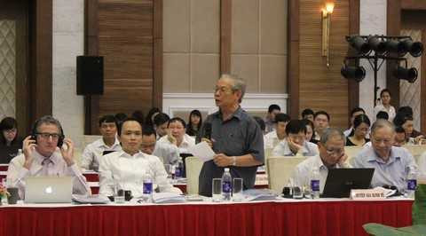 TS. Võ Đại Lược, nguyên Viện trưởng Viện Nghiên cứu kinh tế và chính trị thế giới cho rằng, việc Việt Nam ký kết lên đến 15 hiệp định thương mại, tương đương cường quốc kinh tế như Trung Quốc, cao nhất trong khối nước ASEAN là có vấn đề. TS. Võ Đại Lược, nguyên Viện trưởng Viện Nghiên cứu kinh tế và chính trị thế giới cho rằng, việc Việt Nam ký kết lên đến 15 hiệp định thương mại, tương đương cường quốc kinh tế như Trung Quốc, cao nhất trong khối nước ASEAN là có vấn đề.