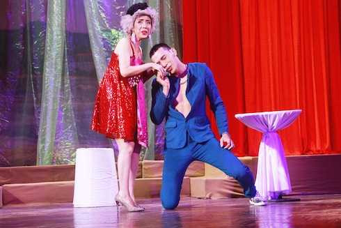 Thuận Nguyễn trong "Mỹ nam đại chiến".