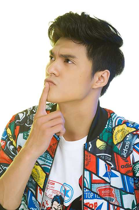 Chia sẻ suy nghĩ về hai cô học trò nhỏ còn lại trong đội, nam vũ công thổ lộ: Lúc bắt đầu đội tôi có 10 em, nhưng đến bây giờ chỉ còn lại hai em. Mỗi đêm khi từng bé bị loại, ai cũng buồn cả... từ phụ huynh, tôi, chị Thủy Tiên và cả ekip đến các bé ở lại cũng buồn! Chính vì vậy mà tôi từng chia sẻ rằng hiện tại tôi thấy ghét tối Thứ 7. Nhưng đây là một cuộc chơi và ai cũng hiểu những quy tắc của nó, vì thế dù buồn nhưng tôi và các huấn luyện viên khác cũng không thể làm được gì khác hơn!.