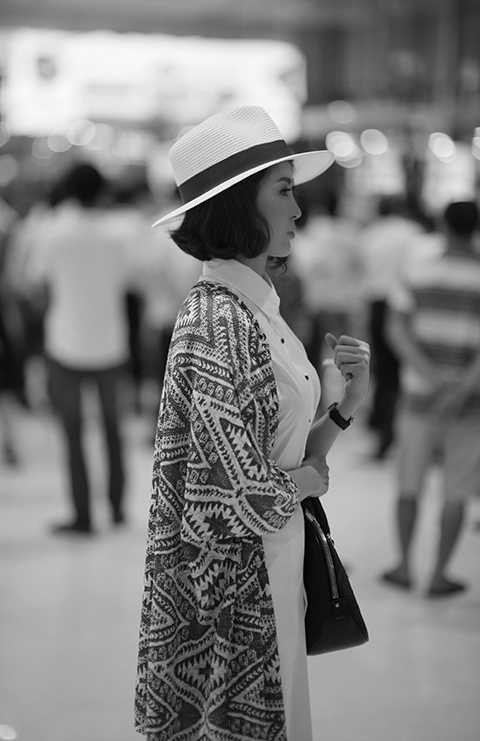 Quả không sai khi nói cái duyên với chữ “đẹp” đã đưa tôi đến ghế nóng của cuộc thi Hoa hậu hoàn vũ. Thực sự là tôi rất rất bận với hàng trăm thứ việc có tên và cả không tên, nhưng vì yêu thích cái đẹp quá, mà tôi lại cũng “ham” thử sức với những công việc mới mẻ, nên tôi đã quyết định tham gia chương trình - Thanh Mai chia sẻ lý do chị nhận lời ngồi ghế nóng. 