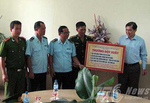 ngà voi, sừng tê giác, vảy tê tê, nhập khẩu, buôn lậu, hàng quốc cấm, cảng Đà Nẵng, Hải quan, công an, thưởng nóng