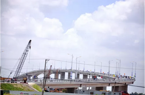 Cầu Mỹ Lợi được xây dựng trên Quốc lộ 50, cách phà Mỹ Lợi khoảng 1km về phía hạ lưu, nối hai tỉnh Tiền Giang và Long An Tổng chiều dài toàn tuyến hơn 2,6km, phần cầu dài hơn 1,4km. Cầu Mỹ Lợi được xây dựng trên Quốc lộ 50, cách phà Mỹ Lợi khoảng 1km về phía hạ lưu, nối hai tỉnh Tiền Giang và Long An Tổng chiều dài toàn tuyến hơn 2,6km, phần cầu dài hơn 1,4km.