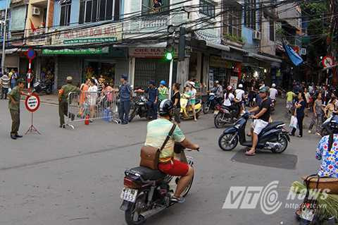 Bắt đầu từ 17 giờ, phố Lê Hồng Phong (Ba Đình, Hà Nội) bị cấm.