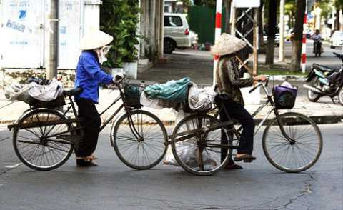 Kinh tế Việt Nam tụt hậu không còn là nguy cơ mà là đã và đang xảy ra - Ảnh minh họa Kinh tế Việt Nam tụt hậu không còn là nguy cơ mà là đã và đang xảy ra - Ảnh minh họa