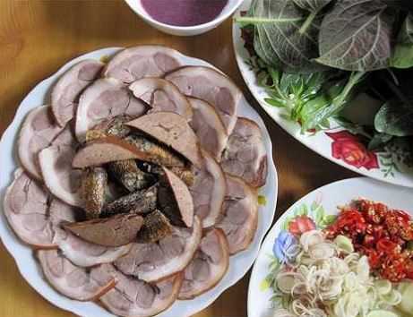 Thịt chó món ăn nhiều đạm và 