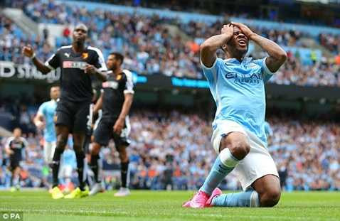 Sterling tiếc nuối khi không thể giúp Man City ghi bàn