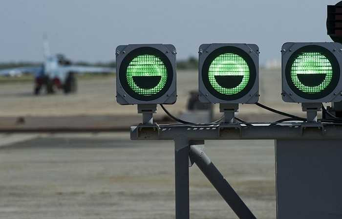Hệ thống đèn tín hiệu sân bay của căn cứ Novofedorovka 