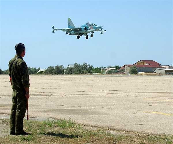 Máy bay huấn luyện Sukhoi Su-25UTG