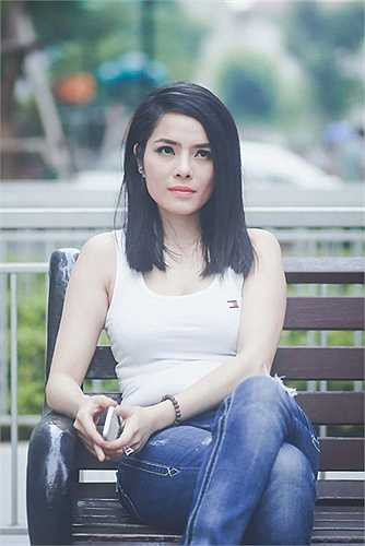 14 năm sau vai 'Trà cave', Kiều Thanh ngày nào đã trở thành một người phụ nữ chín chắn, sắc sảo ở độ tuổi 34.