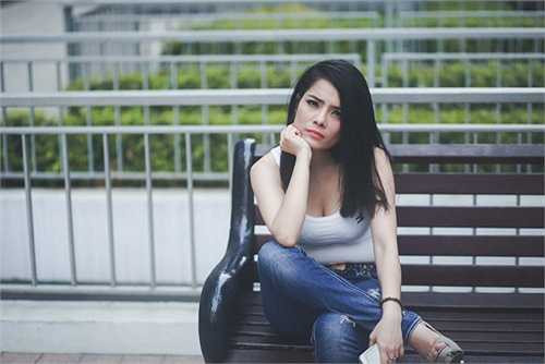 Sắc sảo trên phim là thế, nhưng ở ngoài đời, Kiều Thanh lại tự nhận mình là một người phụ nữ của gia đình, muốn mọi giông bão 'dừng lại sau cánh cửa'. 