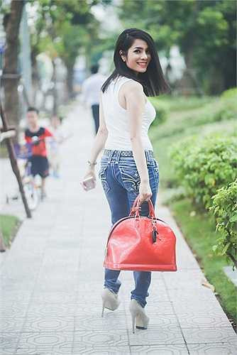 Vẫn sinh sống cùng bố mẹ đẻ và con trai, Kiều Thanh tự nhận mình là một người phụ nữ may mắn trong cả đường đời lẫn sự nghiệp. Cô chưa từng gặp những sóng gió nào lớn, dù thế nào vẫn luôn có những người thân yêu ở bên cạnh bao bọc, ủng hộ và che chở.