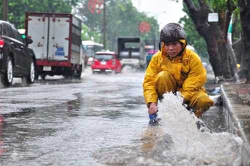 Công nhân Cty thoát nước trực 24/24h trong ngày 2/9 (Ảnh minh họa, Hà Nội mới) Công nhân Cty thoát nước trực 24/24h trong ngày 2/9 (Ảnh minh họa, Hà Nội mới)