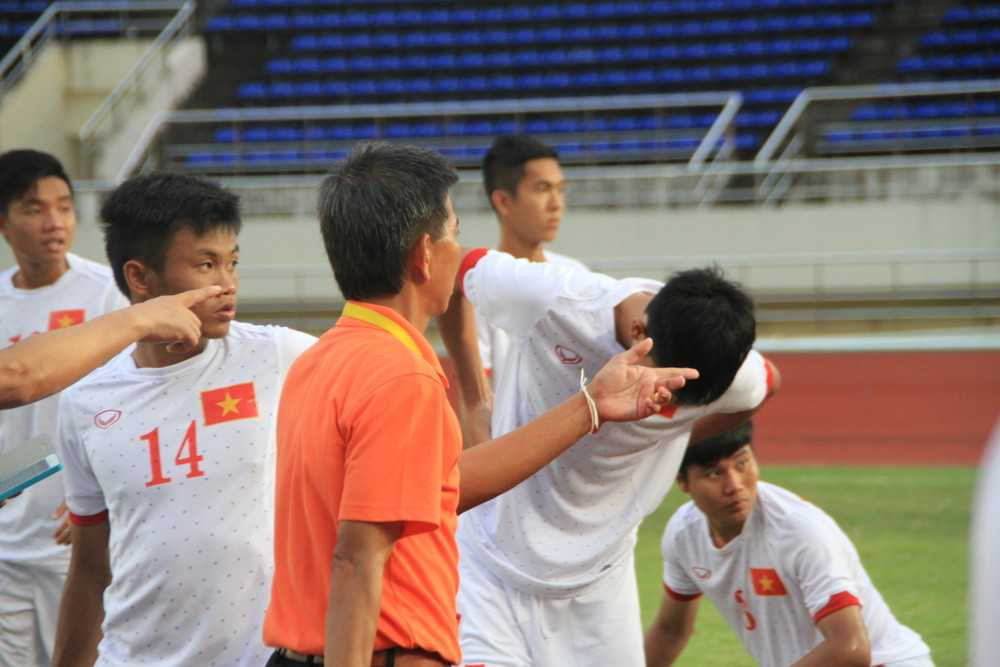 HLV U19 Việt Nam: Đừng tưởng tiến bộ một chút đã là hay