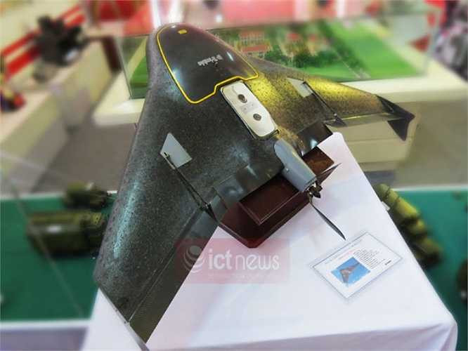 Bên cạnh khả năng bay chụp ảnh thành lập bản đồ quân sự, trắc địa, bản đồ viễn thám…, UAV Trimble UX5 còn có khả năng chụp ảnh trinh sát địa hình, phát hiện những dấu hiệu khả nghi…, phục vụ trong lĩnh vực quân sự của Việt Nam.