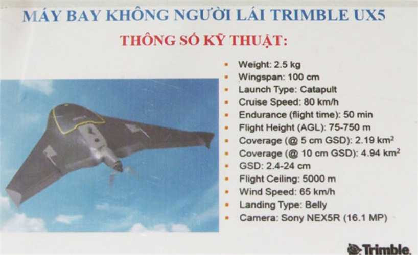 Thân máy bay Trimble UX5 có trọng lượng 2,5kg, sải cánh dài 100cm, được chế tạo từ khung carbon chịu lực, vỏ ngoài làm từ xốp EPP composite siêu nhẹ.