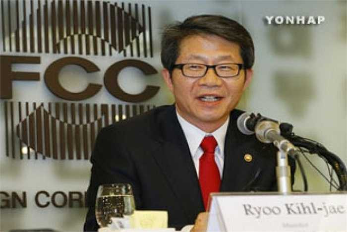 Năm 2015 tưởng chừng như êm ả với mối quan hệ Hàn – Triều khi từ cuối năm trước xuất hiện cá thông tin về việc hai miền sẽ tổ chức đàm phán về cuộc hội ngộ dành cho các gia đình bị phân ly bởi cuộc chiến tranh ngay từ tháng 1/2015. 