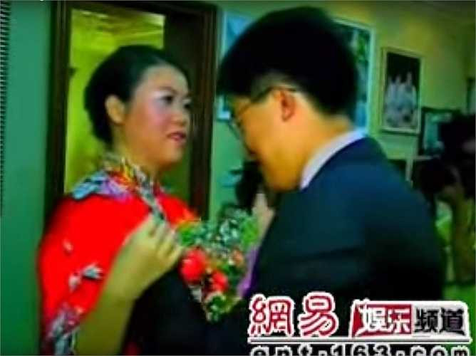 Yang Huiyan (5,9 tỷ USD - 33 tuổi). Ông Yeung Kwok Keung là chủ tịch của Công ty phát triển bất động sản Country Garden Group, một trong những tập đoàn bất động sản lớn nhất Trung Quốc chính là cha để của Yang HuiYan và để lại cho cô khối tài sản kếch xù