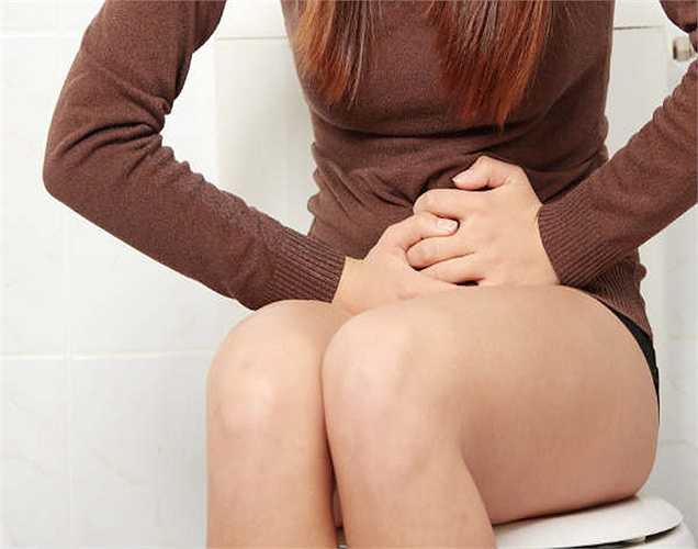 Một triệu chứng đau khác trong đường tiết niệu, cũng có thể là do uống vitamin C quá liều.