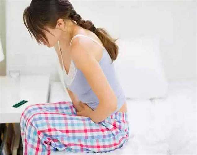 Đau thắt dạ dày: Trong trường hợp hiếm hoi, vitamin C cũng có thể gây ra cơn đau thắt dạ dày uống quá nhiều.