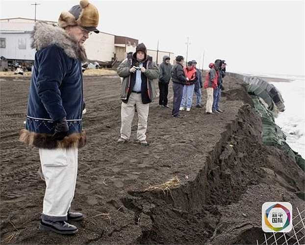 Ngôi làng này nằm ở rìa đất hẹp ở eo biển Bering xa xôi, với số dân 400 người