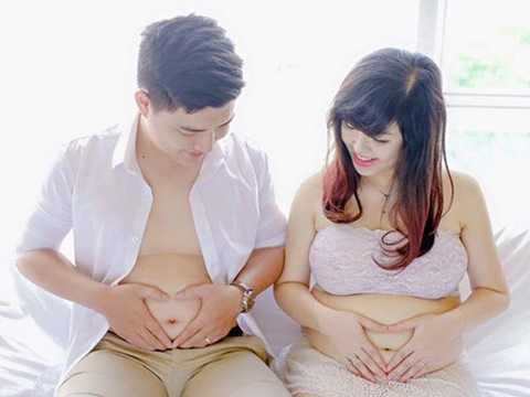 Ông bố trẻ Đặng Đình Trung hạnh phúc lắm vì đã có một người vợ tuyệt vời hơn tất cả mọi thứ trên đời… Ông bố trẻ Đặng Đình Trung hạnh phúc lắm vì đã có một người vợ tuyệt vời hơn tất cả mọi thứ trên đời…