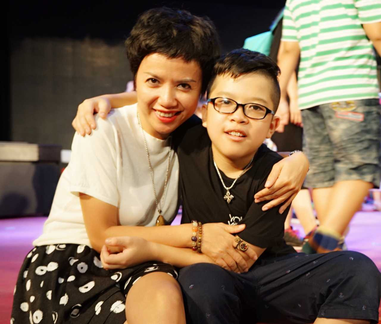 Phương Hiền bên cậu con trai kháu khỉnh