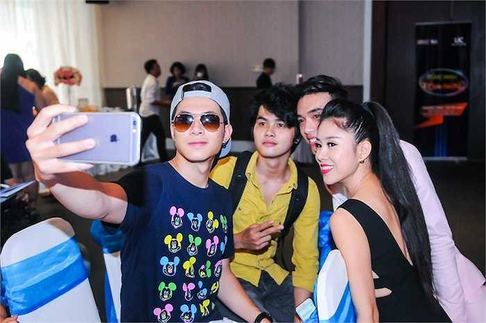 Nữ diễn viên Lê Phương cũng có mặt tại buổi họp báo.