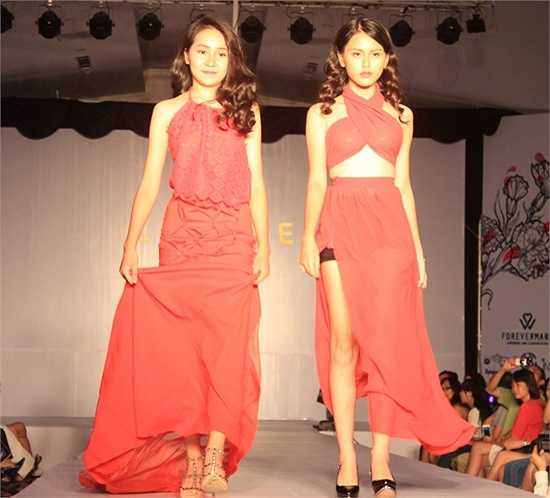 Nữ sinh Ams quyến rũ trong Bộ sưu tập 'Đỏ'.