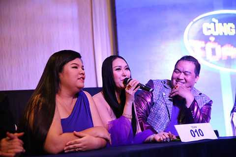 Hoàng Mập cho biết ý nghĩa tên gọi của đội “010” là không chỉ tượng trưng cho ngoại hình của cả 3 mà còn có ý nghĩa là “không có đồng đội của mình thì không chiến thắng”. Thêm một thông tin thú vị là cả diễn viên Phi Thanh Vân và Tuyền Mập trong đội đều đang mang thai. Điều này cũng đã ảnh hưởng đến việc tập luyện của đội tuy nhiên nhóm quyết định “điên trong im lặng”, tức chọn nhiều tiết mục ít nhảy múa trên sân khấu để đảm bảo sự an toàn cho hai bà mẹ.