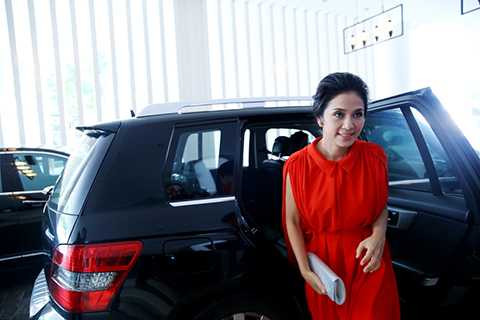 Việt Trinh cho biết, dù đã có kinh nghiệm làm giám khảo mùa đầu tiên nhưng khi trở lại với chương trình, chị rất hồi hộp bởi các đội chơi năm nay rất “khủng”, trong đó có nhiều người là đồng nghiệp và đồng trang lứa với mình. Tuy nhiên, chị cũng cảm thấy rất hào hứng và muốn được xem những người bạn của mình biểu diễn, tỏa sáng trên sân khấu. Chị cũng tuyên bố nếu năm sau, ban tổ chức không tiếp tục mời làm giám khảo, chị sẽ tham gia với vai trò… thí sinh của chương trình mùa thứ 3.