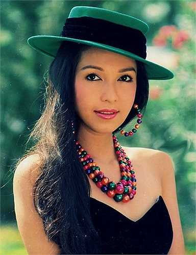 Diễm My, Giáng My, Diễm My 9x mỗi người một vẻ những đều vô cùng cuốn hút. Diễm My 6x từng được mệnh danh là 'Nữ hoàng ảnh lịch'.