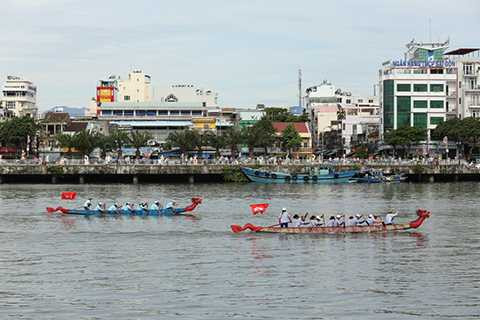 Đà Nẵng, Ngàn người, theo dõi, Cuộc thi, đua thuyền, mừng Quốc khánh, chặng đua