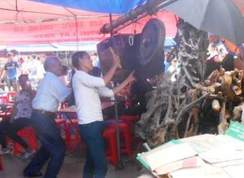Chiêng chống ngân vang trong ngày hội