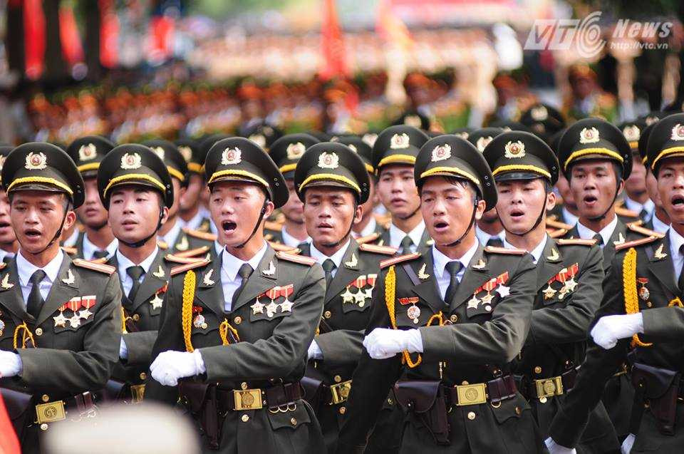 Trực tiếp: Diễu binh, diễu hành hoành tráng mừng 70 năm Quốc khánh