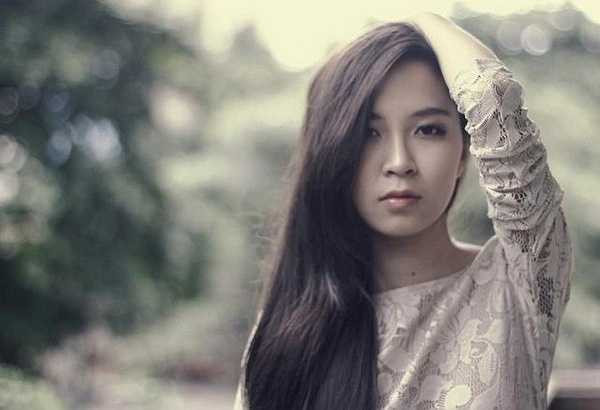 Con gái của Xuân Hinh tên là Bảo Linh, đi du học tại Mỹ từ năm lớp 11. Nghệ sĩ hài chia sẻ anh và bà xã yêu nhau từ năm 1993 đến năm 1995 cưới, cuối năm đẻ con gái đầu lòng. Bảo Linh năm nay 20 tuổi, có nhiều nét đẹp của mẹ. Dưới Bảo Linh là cậu em trai năm nay 16 tuổi. Xuân Hinh luôn tự hào về việc học hành của các con. 