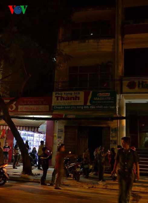 Căn nhà xảy ra đám cháy. Căn nhà xảy ra đám cháy.