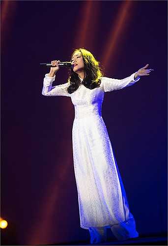 Vừa qua, MC Vũ Mạnh Cường cùng MC Diễm Quỳnh đã đảm trách nhiệm vụ dẫn dắt chương trình 'Tuổi trẻ Việt Nam - Câu chuyện Hòa Bình' số 2 với chủ đề 'Lửa'.