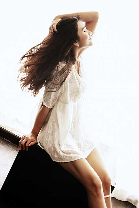 Hiện tại, bà mẹ một con xinh đẹp cũng đã tìm được hạnh phúc mới cho mình sau nhiều năm ly hôn. Kim Tuyến cho biết, cuộc hôn nhân đổ vỡ khi còn trẻ giúp cô biết cách trân trọng và giữ gìn hạnh phúc mới hơn. Tuy nhiên, cô không trách người cũ hay hối tiếc về cuộc hôn nhân trong quá khứ vì dù sao đó cũng là những bài học giúp cô trưởng thành hơn. Hiện tại, Kim Tuyến và chồng cũ vẫn giữ liên lạc và cùng nhau hướng tới việc chăm sóc con gái thật tốt. 