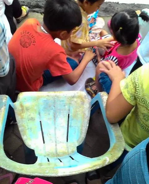 Dịch vụ cho thuê ghế ngồi. (Ảnh: Dân Việt)