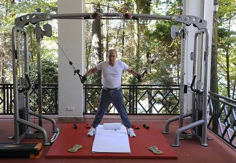 Hỉnh ảnh Tổng thống Putin tập thể hình ở Sochi