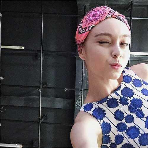 Mlee và Cường Seven còn tỏ ra ăn ý trong các sản phẩm âm nhạc hợp tác chung. Cặp đôi đã cho ra mắt 2 MV đóng cùng nhau là I can do vào tháng 12.2014 và I like you vào tháng 2.2015. Mới đây, Cường Seven còn làm hẳn một MV riêng để kỷ niệm 1 năm ngày yêu Mlee. Mlee là tên gọi quen thuộc thay vì tên chính thức Maily Tapiau hay tên tiếng Việt Mai Ly. 