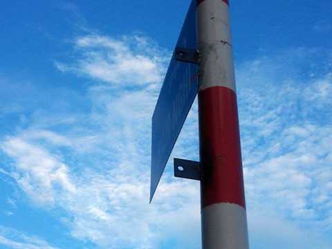 Tấm biển tên đường ‘Ướp Lạnh’ đã bị gỡ xuống trong chiều ngày 4/9 (Ảnh: Internet) Tấm biển tên đường ‘Ướp Lạnh’ đã bị gỡ xuống trong chiều ngày 4/9 (Ảnh: Internet)