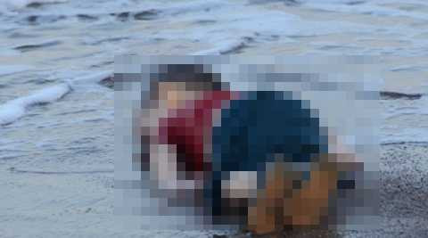 Hình ảnh thi thể bé trai Syria trên bãi biển Thổ Nhĩ Kỳ khiến thế giới thương tâm