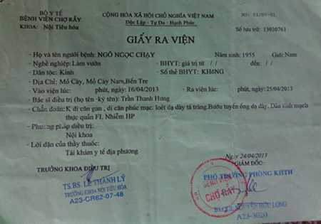 Giấy ra viện của Bệnh viện Chợ Rẫy cấp cho ông Chín Chạy khi đưa ông về nhà chờ chết với nhiều chứng bệnh
