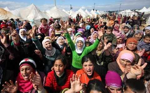 Hàng nghìn người nhập cư đã tới Đức và Áo trong ngày cuối tuần Hàng nghìn người nhập cư đã tới Đức và Áo trong ngày cuối tuần