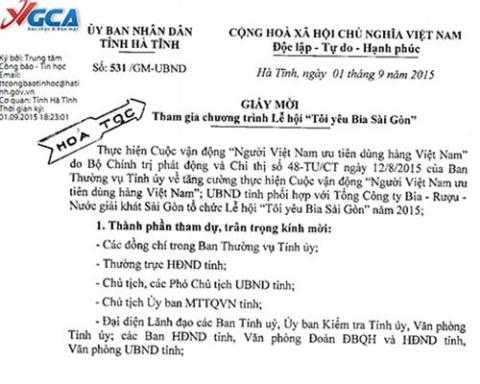 Ảnh giấy mời của Chánh văn phòng UBND tỉnh Hà Tĩnh dùng dấu hỏa tốc yêu cầu lãnh đạo tham dự lễ hội bia. 