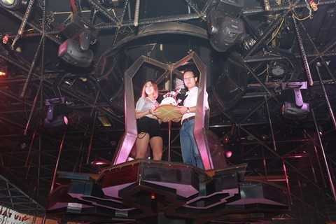 MIN xuất hiện cùng đại diện NPH từ trên cao