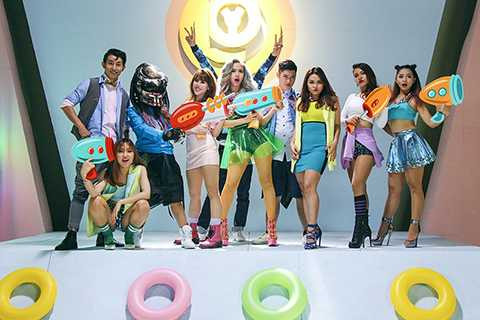 Từ lâu, hai từ Yolo đã trở nên quen thuộc với giới trẻ trên thế giới. Yolo được xem như một khẩu hiệu nhằm xóa tan sự e ngại, nhút nhát trong mỗi người, giúp chúng ta thoát ra khỏi phạm vi an toàn của bản thân để khám quá những điều mới mẻ. Bởi ai cũng chỉ sống có một lần trong đời.