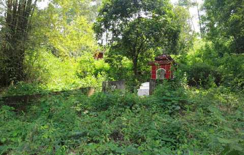 Nghĩa địa Noong Bua, nơi chôn xác cô Vũ Thị L. bị sét đánh 